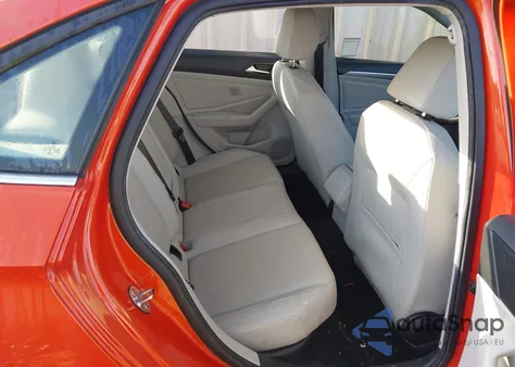 2019 Volkswagen Jetta 1.4T R-Line/1.4T S/1.4T Se z USA, uszkodzony, nr VIN 3VWC57BU5KM056777